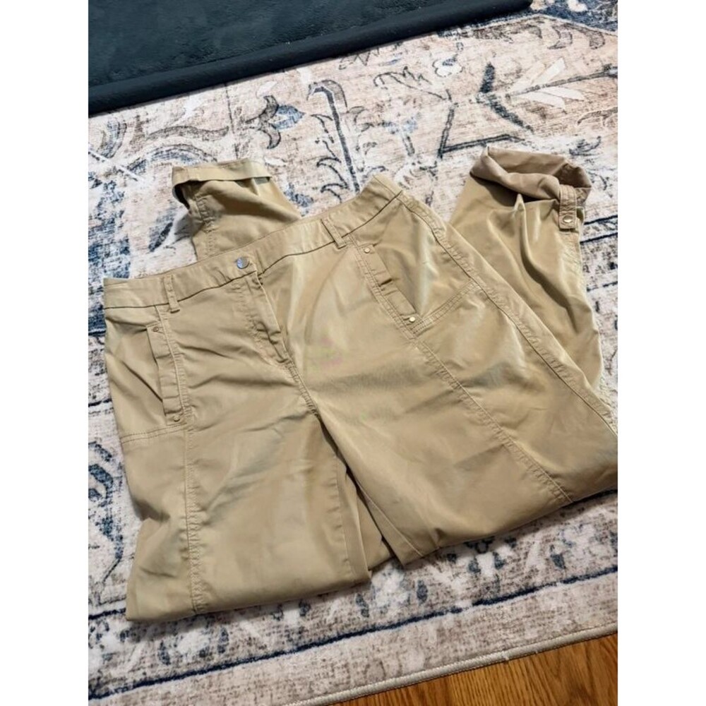 Chicos Tan Ankle Length Cargo Capri Pants